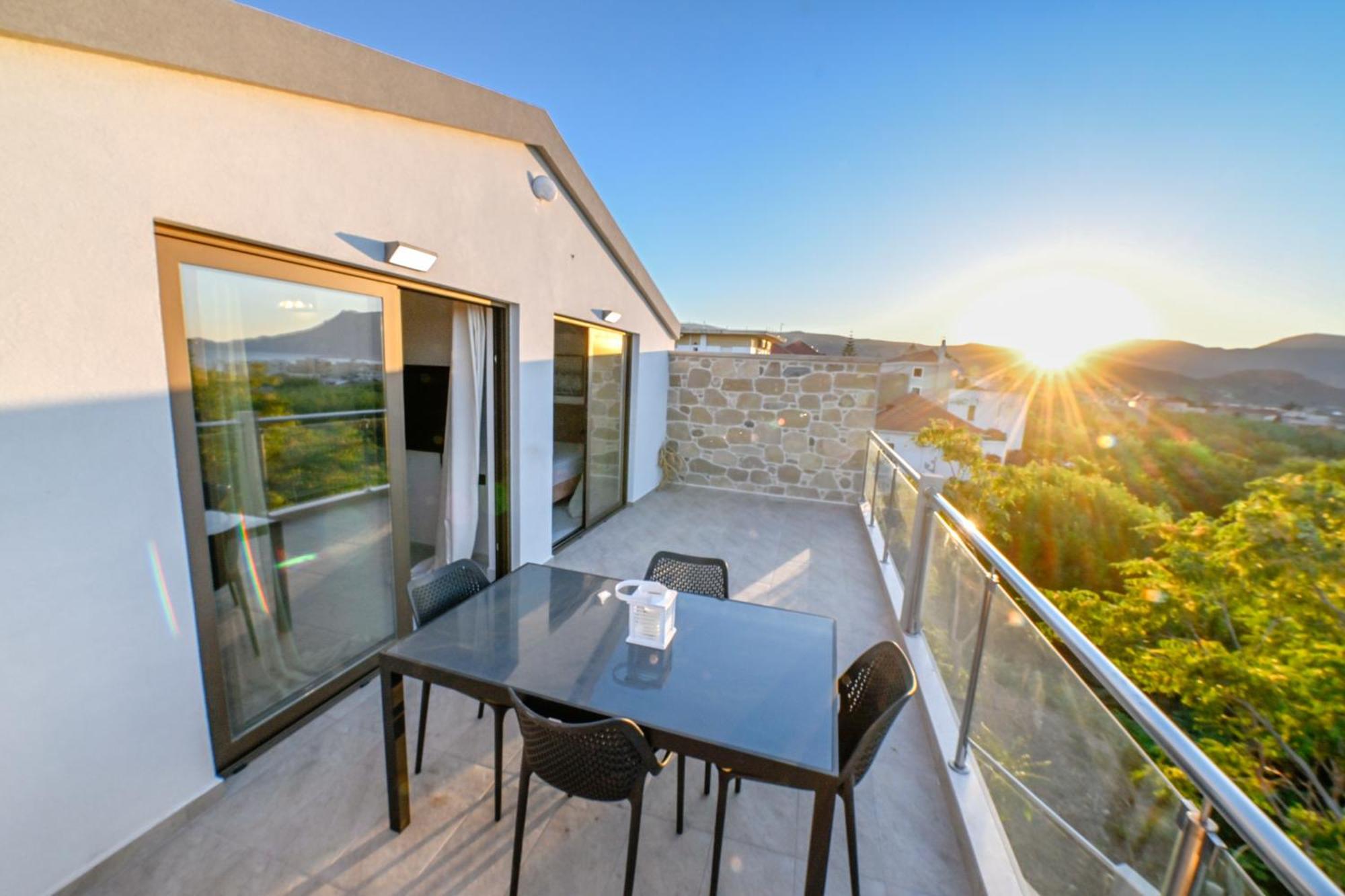 Eagle Bay Loft Lägenhet Kíssamos Exteriör bild